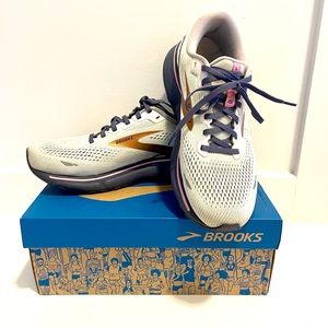 Brooks Ghost 15